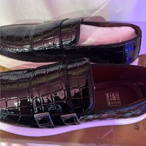 Elegant Black Crocodile Pattern Loafers